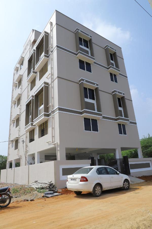 Taj Homes Stay 蒂鲁帕蒂 外观 照片